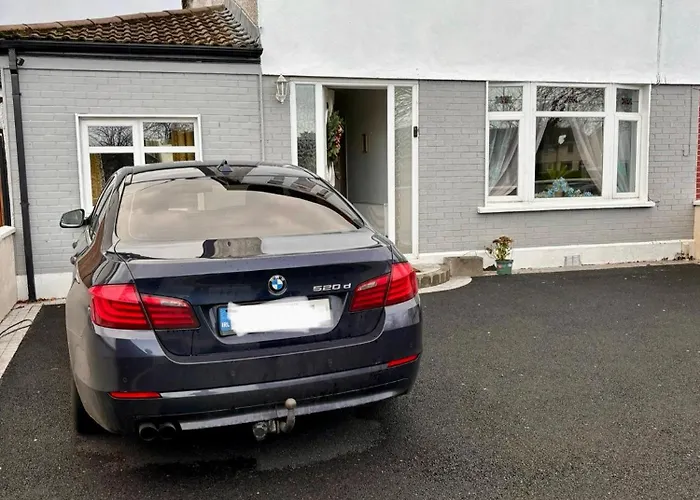 Liffey Valley Homestay Проживание в семье Дублин