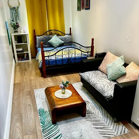 Liffey Valley Homestay בית אירוח דבלין