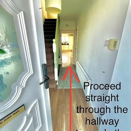 Liffey Valley Homestay منزل للإقامة